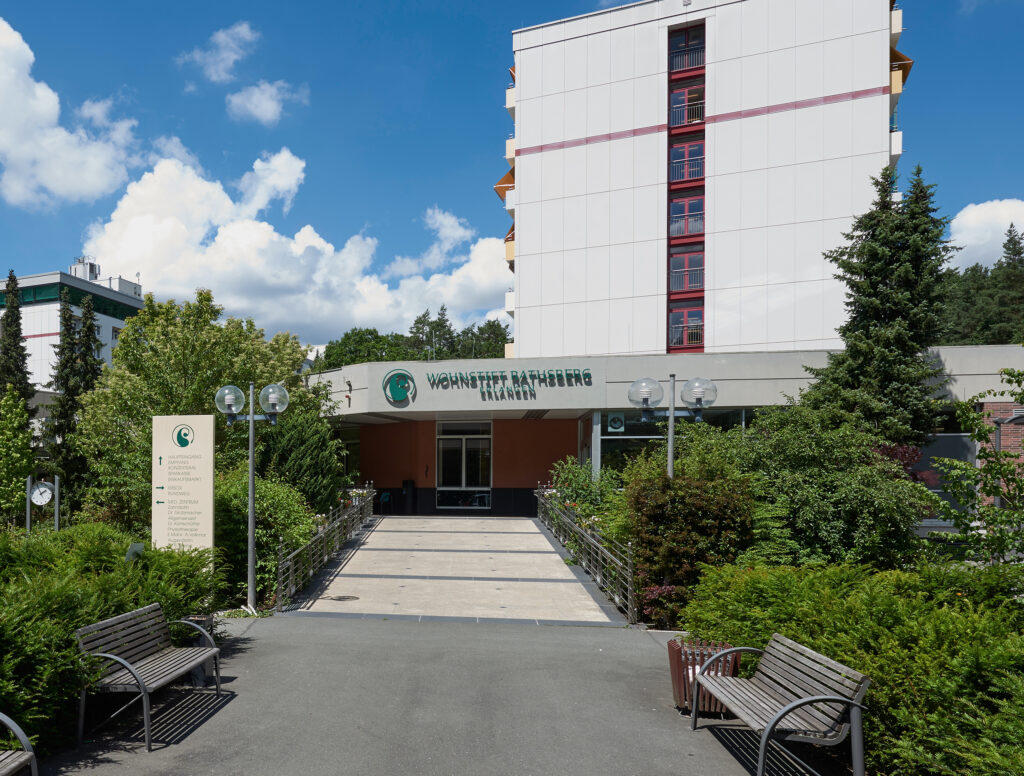 Wohnstift Rathsberg Erlangen Eingangsbereich Außenansicht